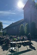 Biker beim Frühstück